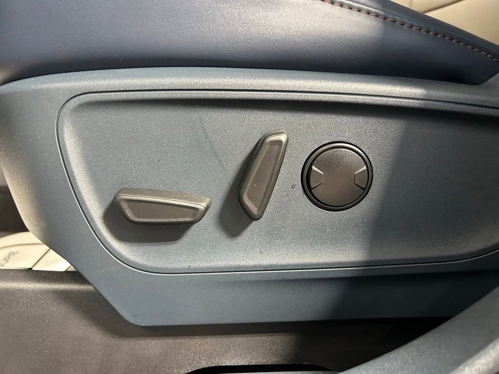 New 2026 Ford Maverick Lariat AWD/4WD image 16