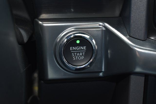 Used 2023 Ford F150 Lariat w/ Equipment Group 502A High image 24