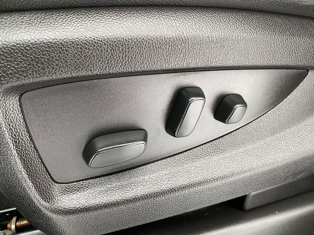 Used 2018 GMC Yukon XL SLT w/ Premium Edition image 12