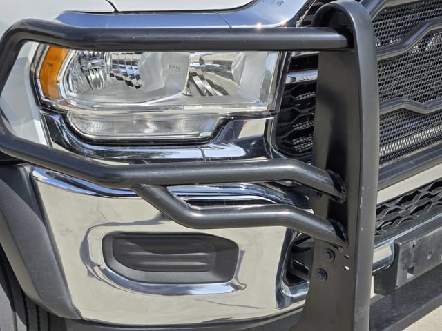 Used 2024 RAM 5500 Tradesman w/ Chrome Appearance Group AWD/4WD image 9