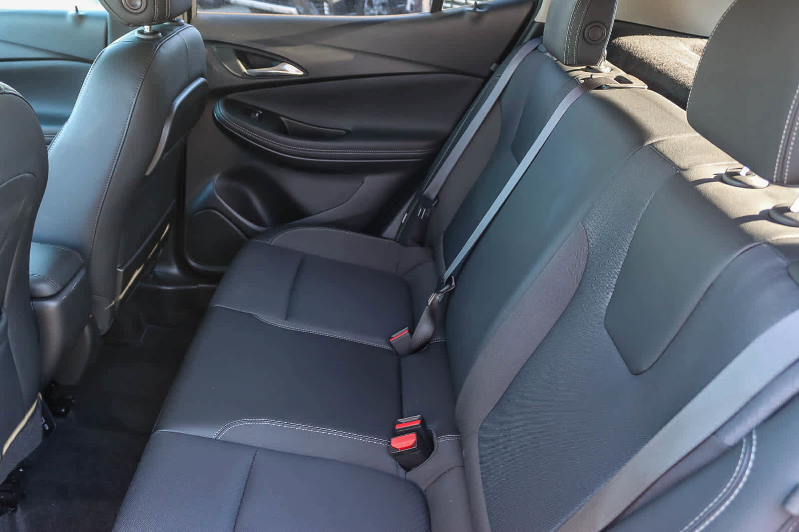 Used 2022 Buick Encore GX Preferred w/ Cold Weather Comfort Package image 13