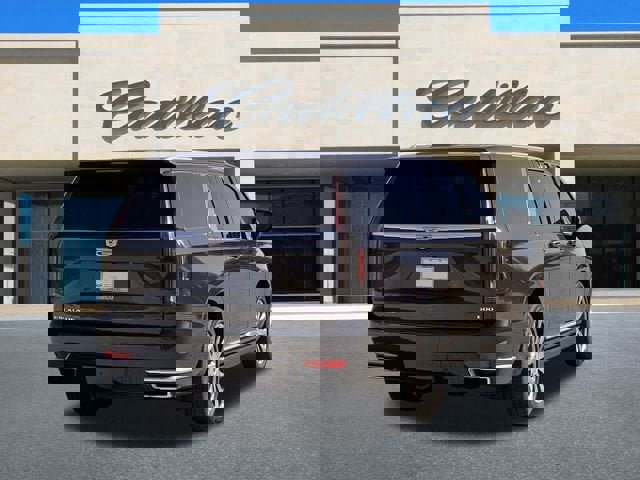 Certified 2022 Cadillac Escalade ESV Premium Luxury Platinum w/ Heavy-Duty Trailer Package image 4