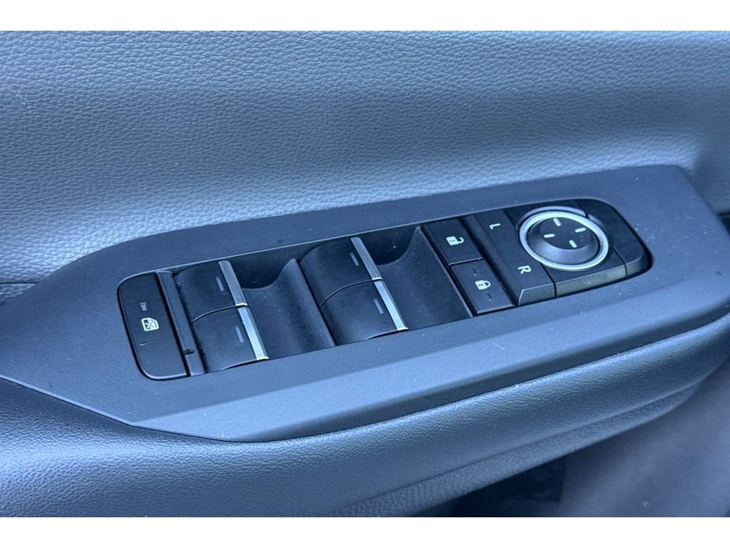 Used 2024 Toyota Prius XLE image 12