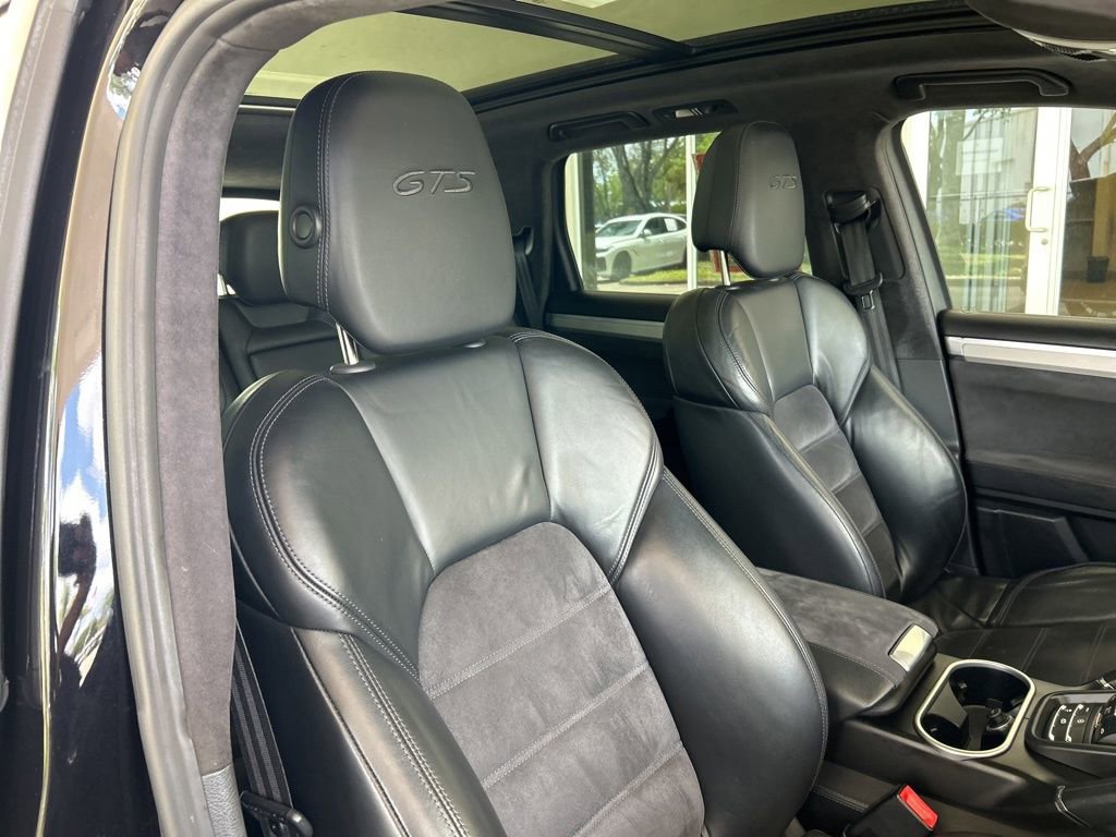 Used 2016 Porsche Cayenne GTS image 22