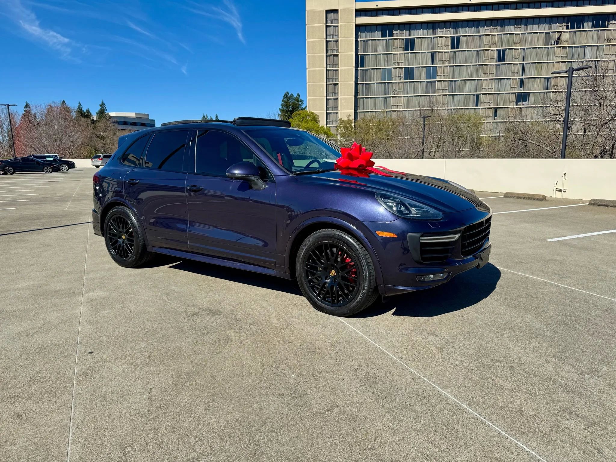 Used 2018 Porsche Cayenne GTS w/ Premium Package Plus AWD/4WD image 2
