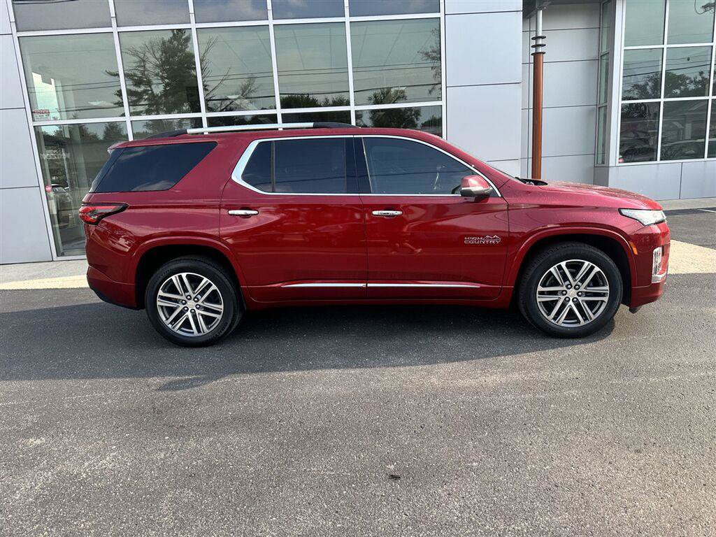 Used 2023 Chevrolet Traverse High Country FWD image 8