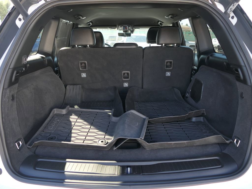 Used 2023 Jeep Grand Cherokee Trailhawk w/ Advanced Protech Group II image 21