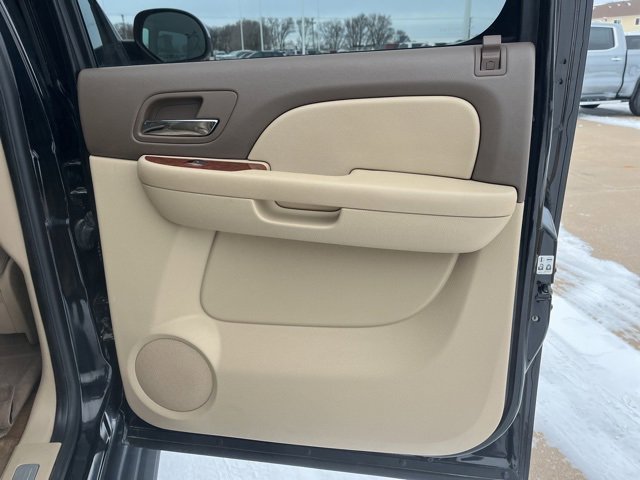 Used 2009 Chevrolet Suburban LTZ image 46
