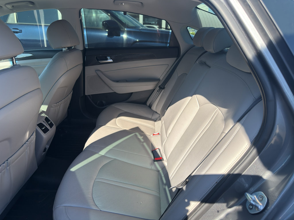 Used 2018 Hyundai Sonata Limited w/ Ultimate Package 02 FWD image 3