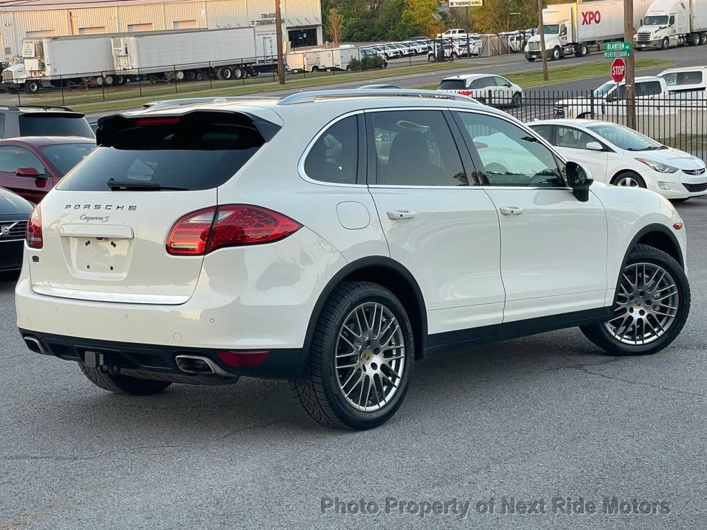 Used 2011 Porsche Cayenne S AWD/4WD image 2