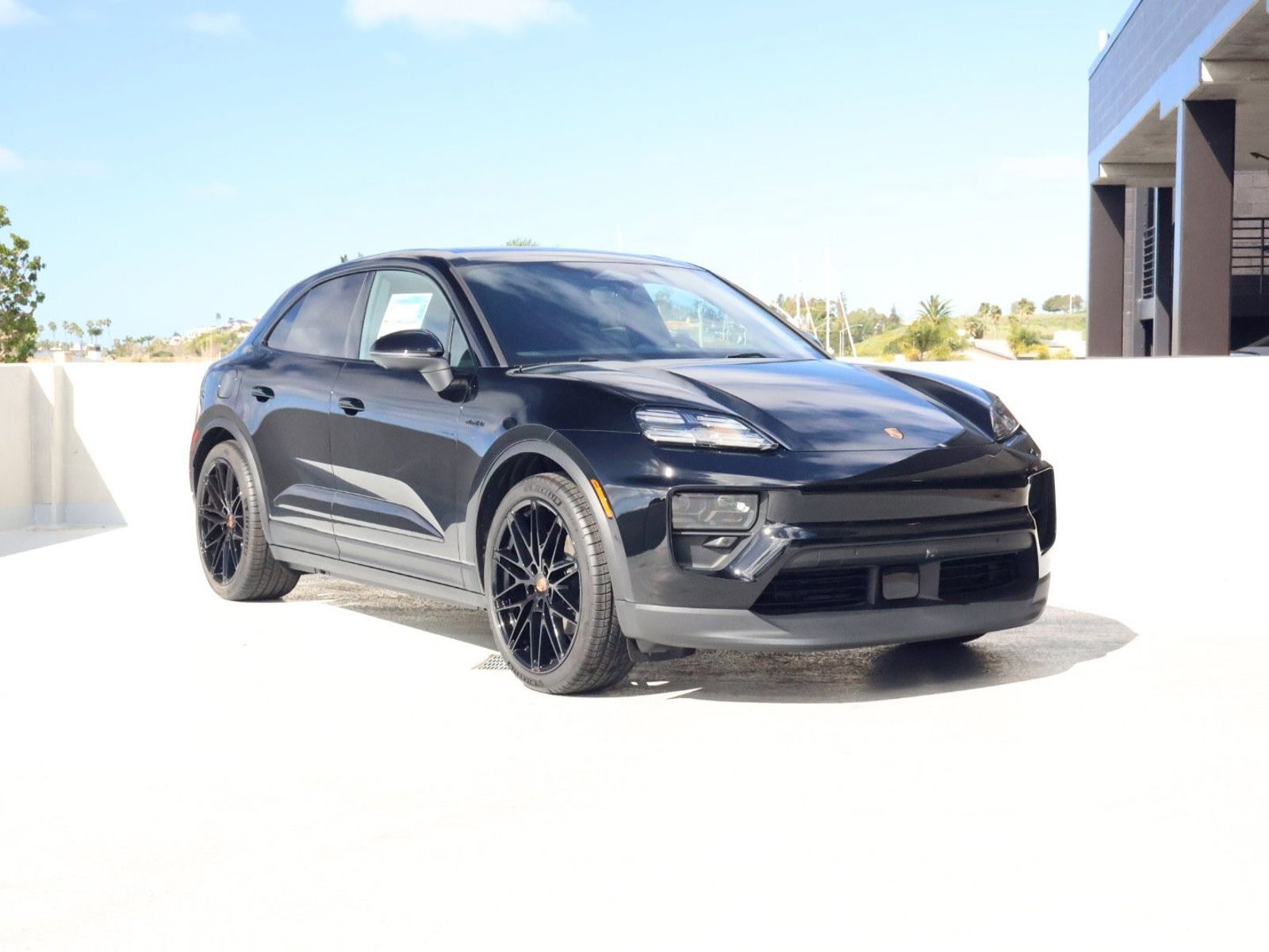 New 2026 Porsche Macan Electric RWD image 7
