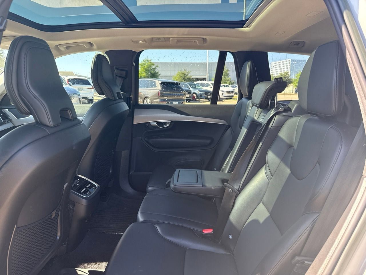 Certified 2023 Volvo XC90 B5 Core w/ Protection Package Premier AWD/4WD image 15