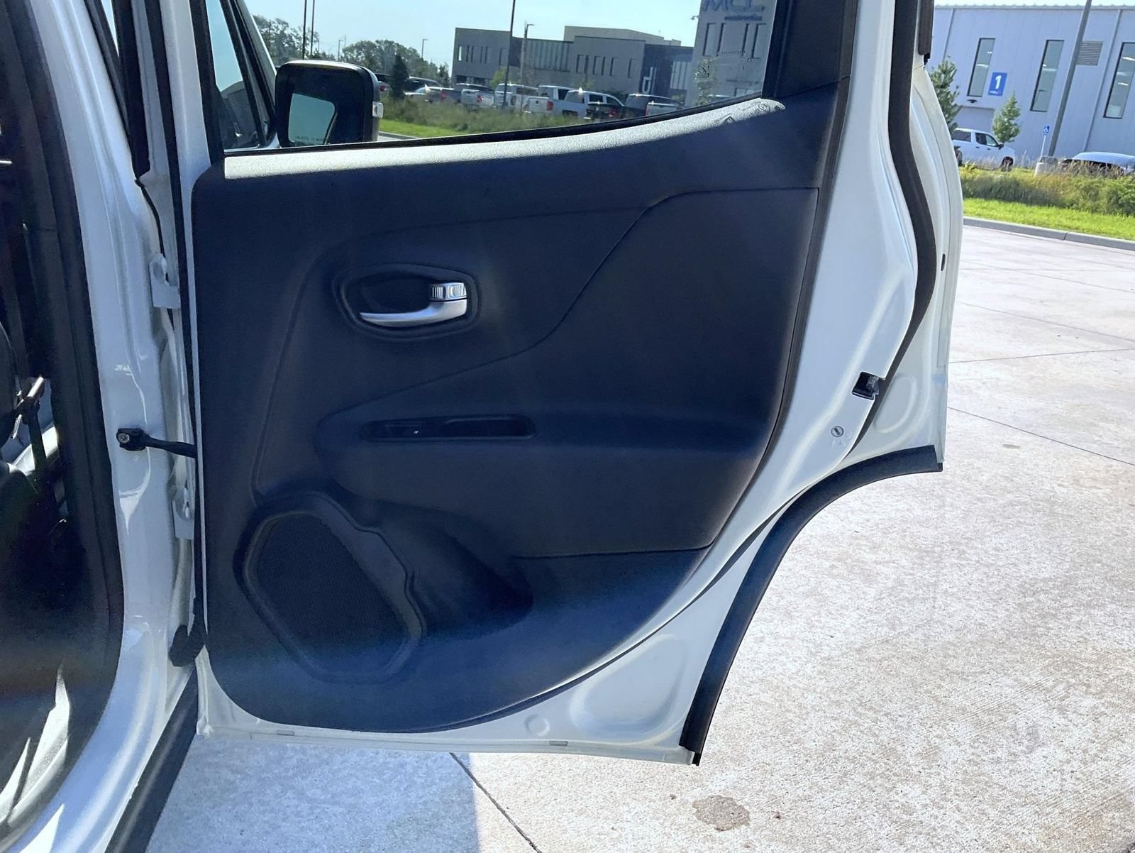 Used 2020 Jeep Renegade Limited AWD/4WD image 21