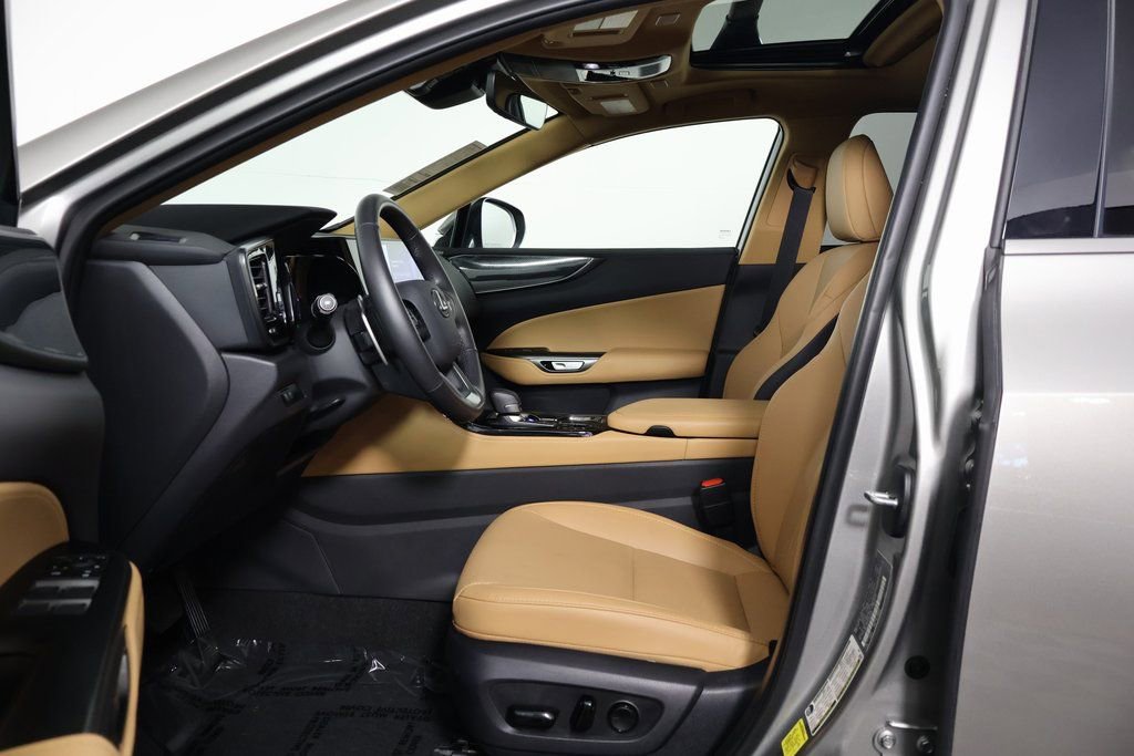 Certified 2026 Lexus NX 350h AWD w/ Accessory Package (2T) image 10