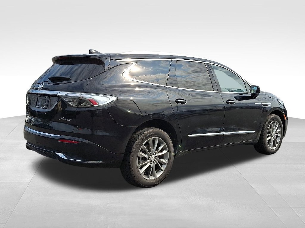 Used 2024 Buick Enclave Avenir w/ Avenir Technology Package AWD/4WD image 7