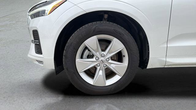 Used 2022 Volvo XC60 B5 Momentum AWD/4WD image 14