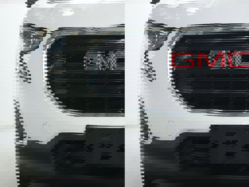 Used 2018 GMC Terrain SLE w/ Driver Convenience Package image 6