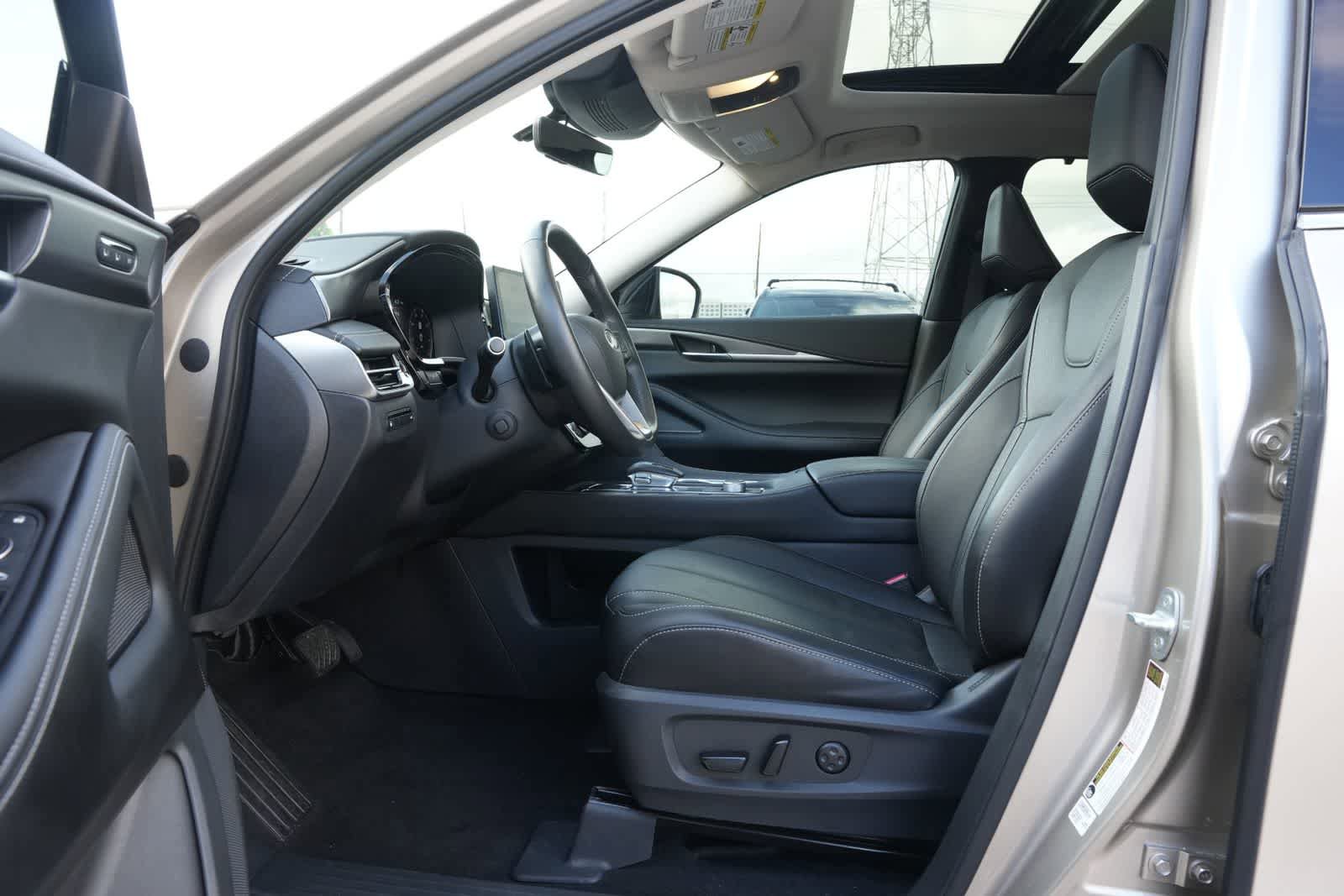 Certified 2023 INFINITI QX60 Luxe w/ Cargo Package FWD image 18