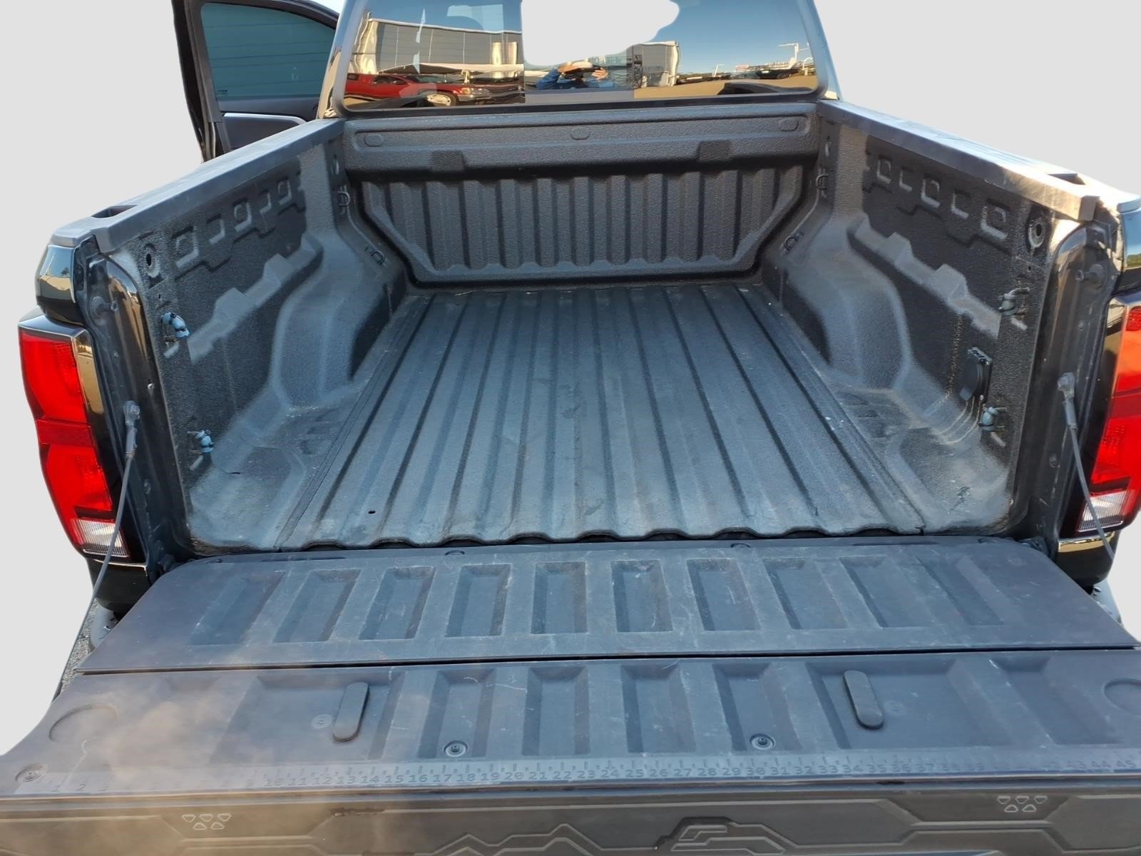 Used 2023 Chevrolet Colorado Z71 w/ Z71 Convenience Package 2 AWD/4WD image 16