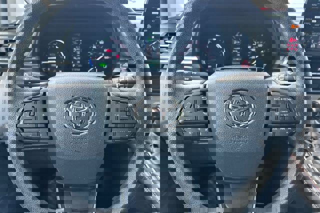 Used 2024 Toyota Sienna LE image 28