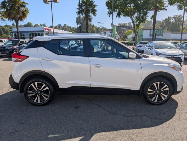 Used 2018 Nissan Kicks SV FWD image 4