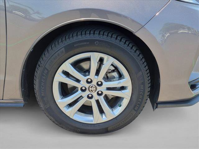 Used 2021 Toyota Sienna XSE w/ XSE Plus Package AWD/4WD image 23
