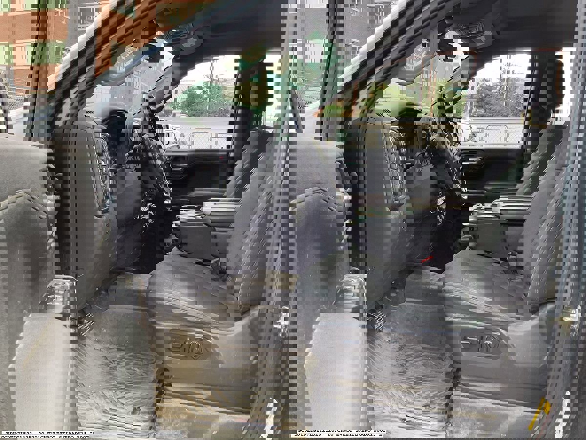 Used 2020 Chevrolet Silverado 1500 LT w/ Texas Edition AWD/4WD image 9