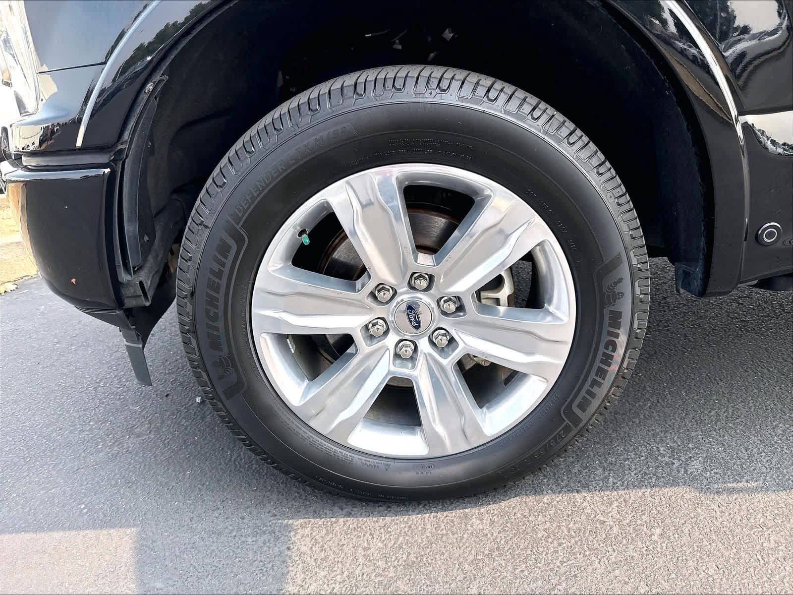 Used 2018 Ford F150 Platinum w/ Equipment Group 701A Luxury AWD/4WD image 31