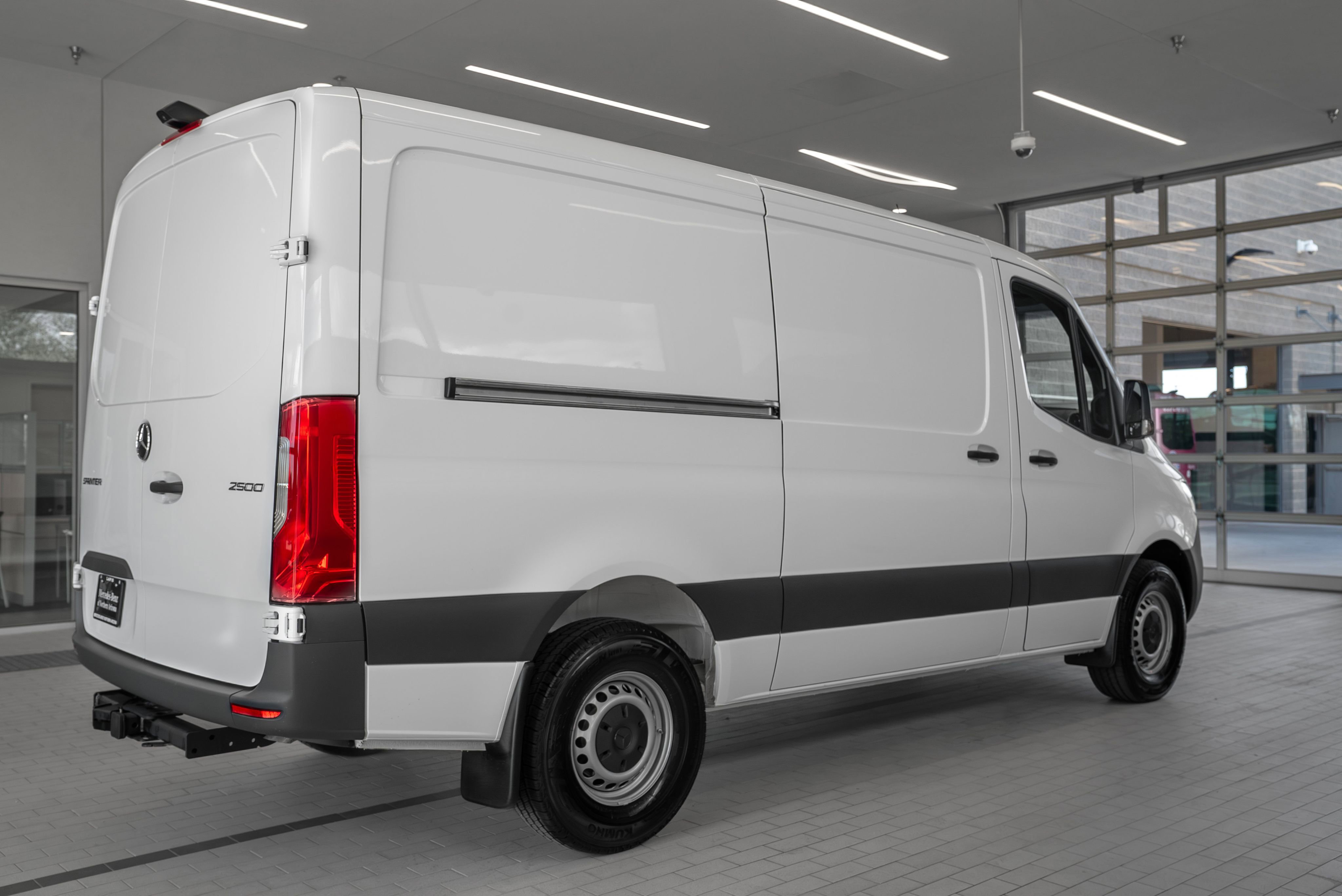 Used 2025 Mercedes-Benz Sprinter 2500 image 29