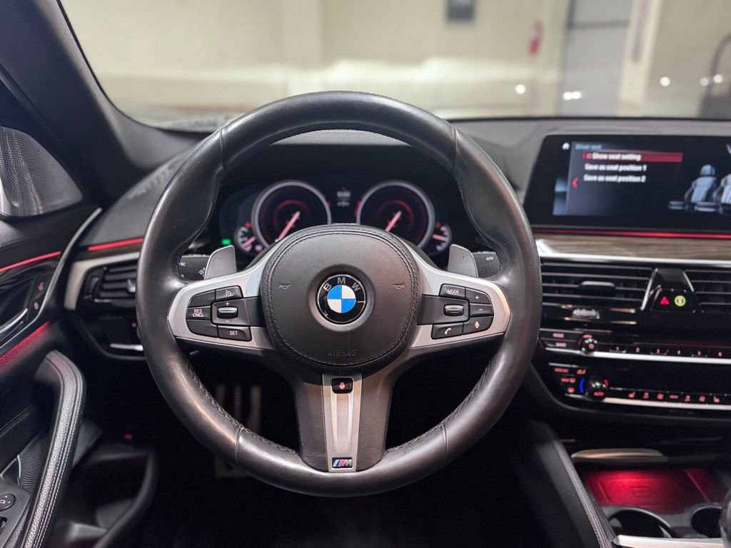 Used 2018 BMW M550i xDrive w/ Dynamic Handling Package image 14