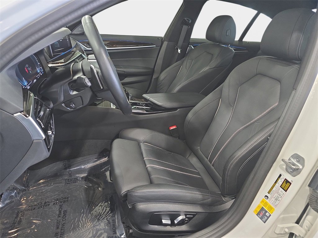 Certified 2023 BMW 530e w/ Premium Package image 12