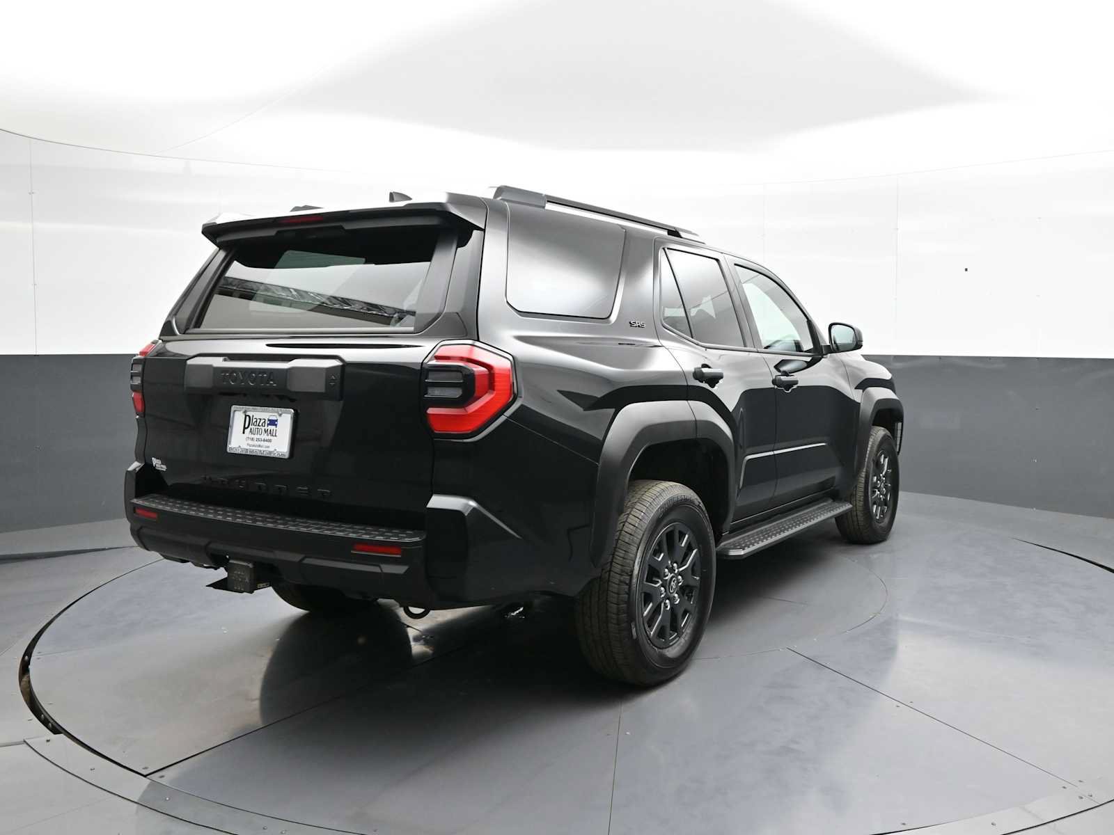 Certified 2025 Toyota 4Runner SR5 AWD/4WD image 6