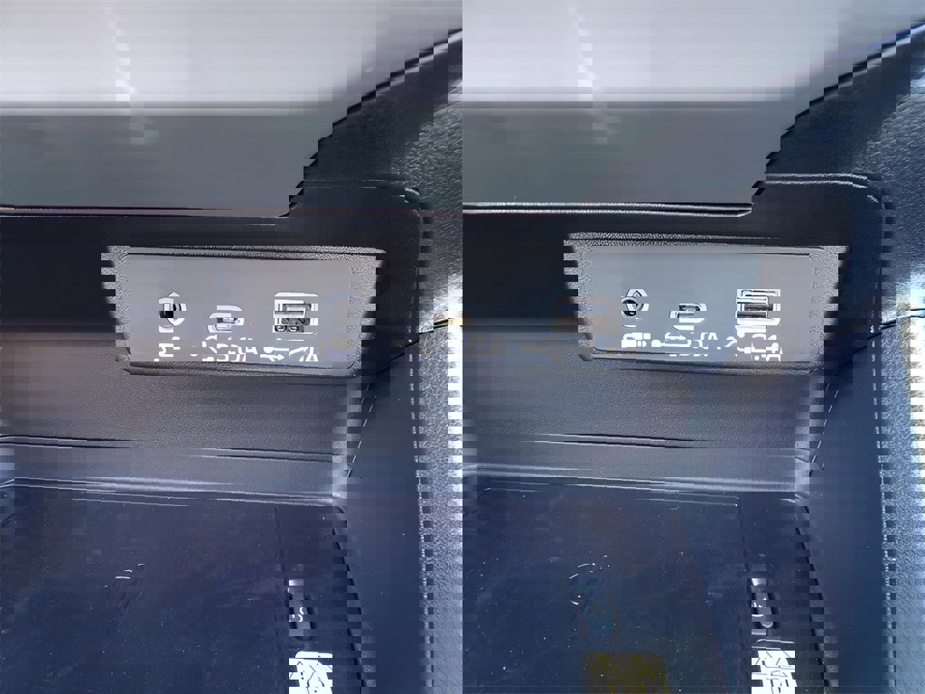 Certified 2025 Subaru Crosstrek 2.5i Limited image 22