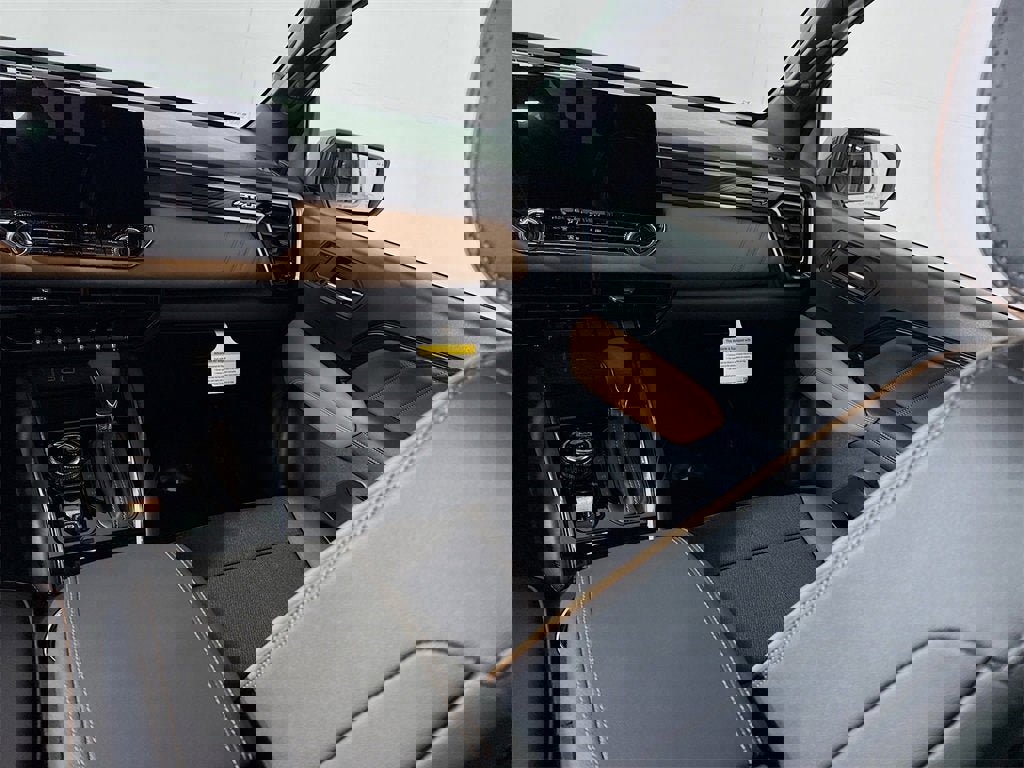 New 2026 GMC Canyon AT4 w/ Nightfall Essentials Package image 17