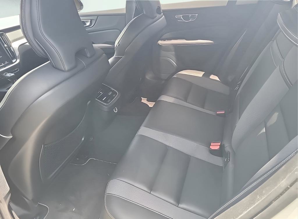 Used 2020 Volvo S60 T5 R-Design FWD image 7