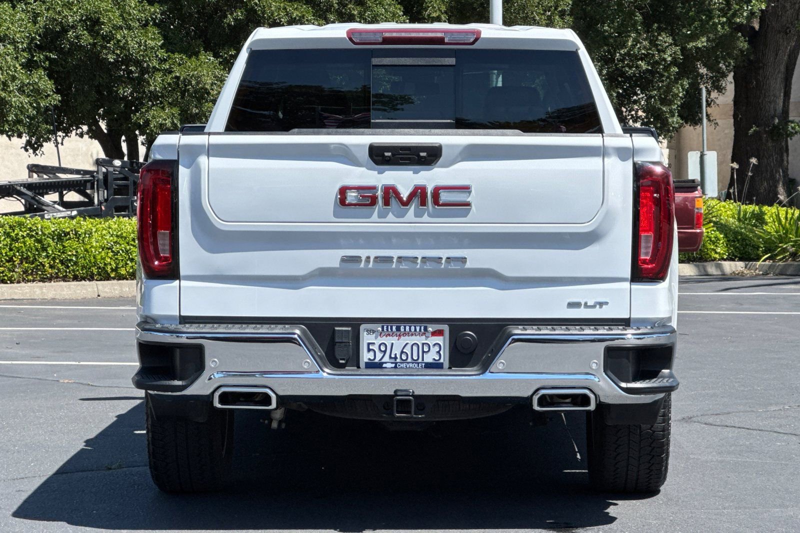 Used 2022 GMC Sierra 1500 SLT w/ SLT Premium Plus Package AWD/4WD image 4