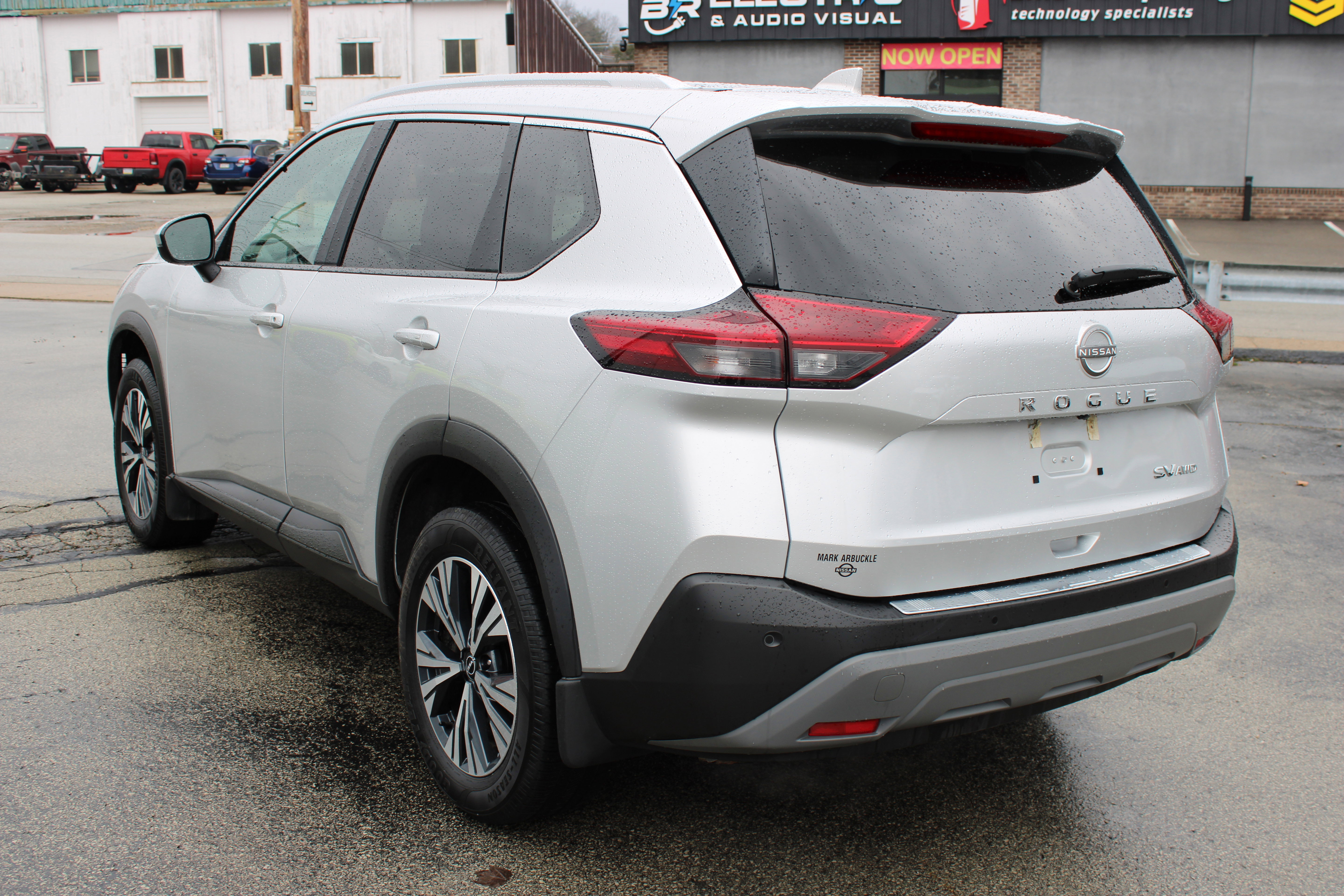 Certified 2023 Nissan Rogue SV w/ SV Premium Package AWD/4WD image 5
