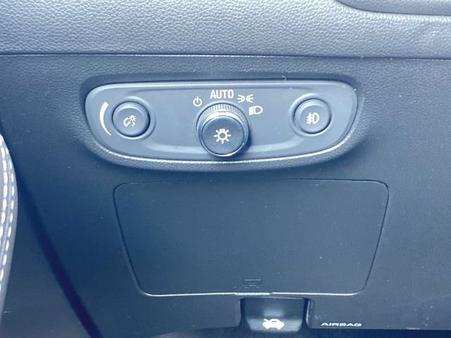 Used 2023 Buick Encore GX Select w/ Safety Package II AWD/4WD image 17