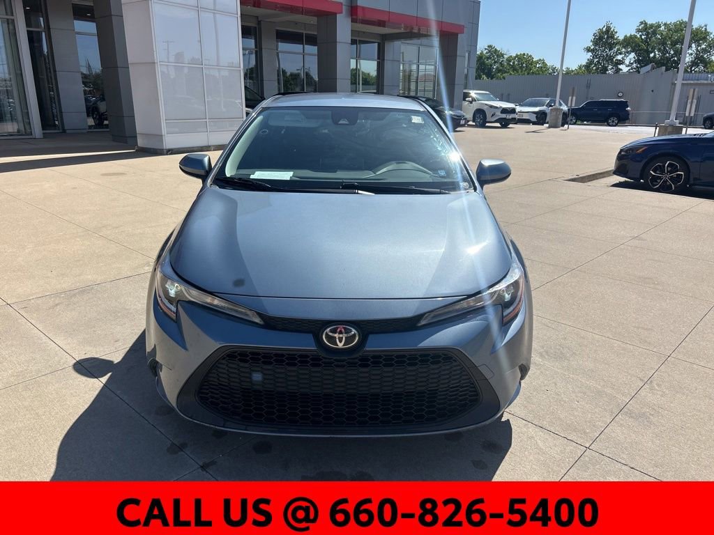 Used 2021 Toyota Corolla LE FWD image 3