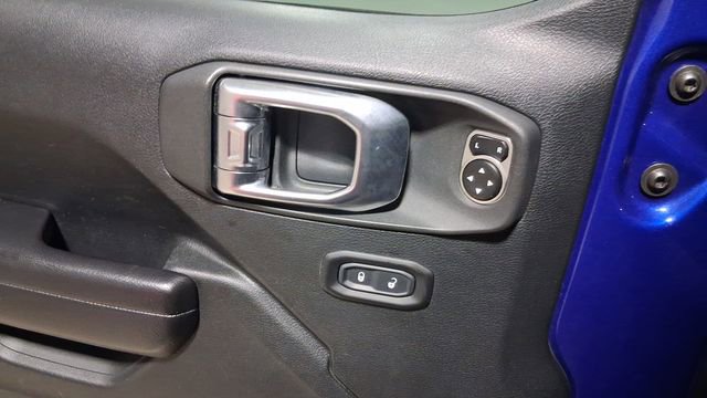 Used 2020 Jeep Wrangler Sport image 30