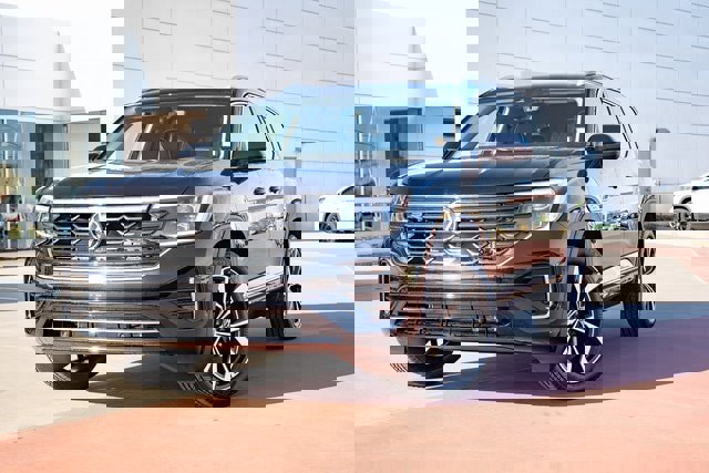 New 2025 Volkswagen Atlas SEL Premium R-Line image 2