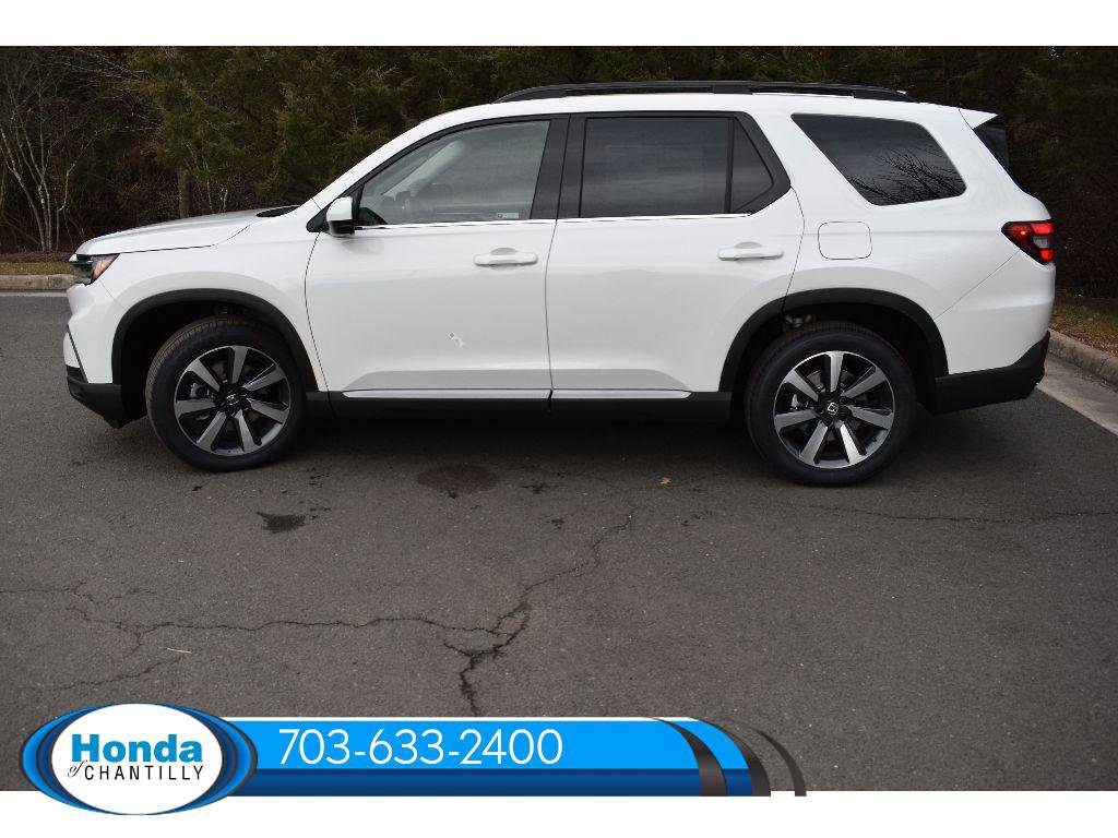 New 2025 Honda Pilot Touring image 4
