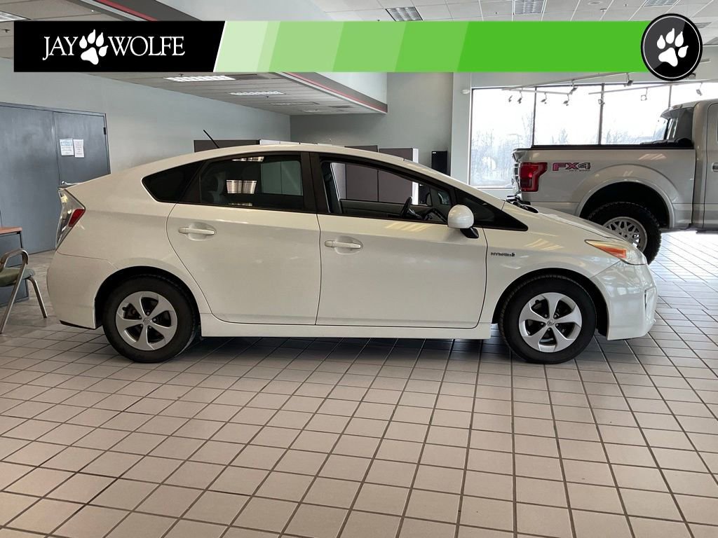 Used 2015 Toyota Prius Two image 6
