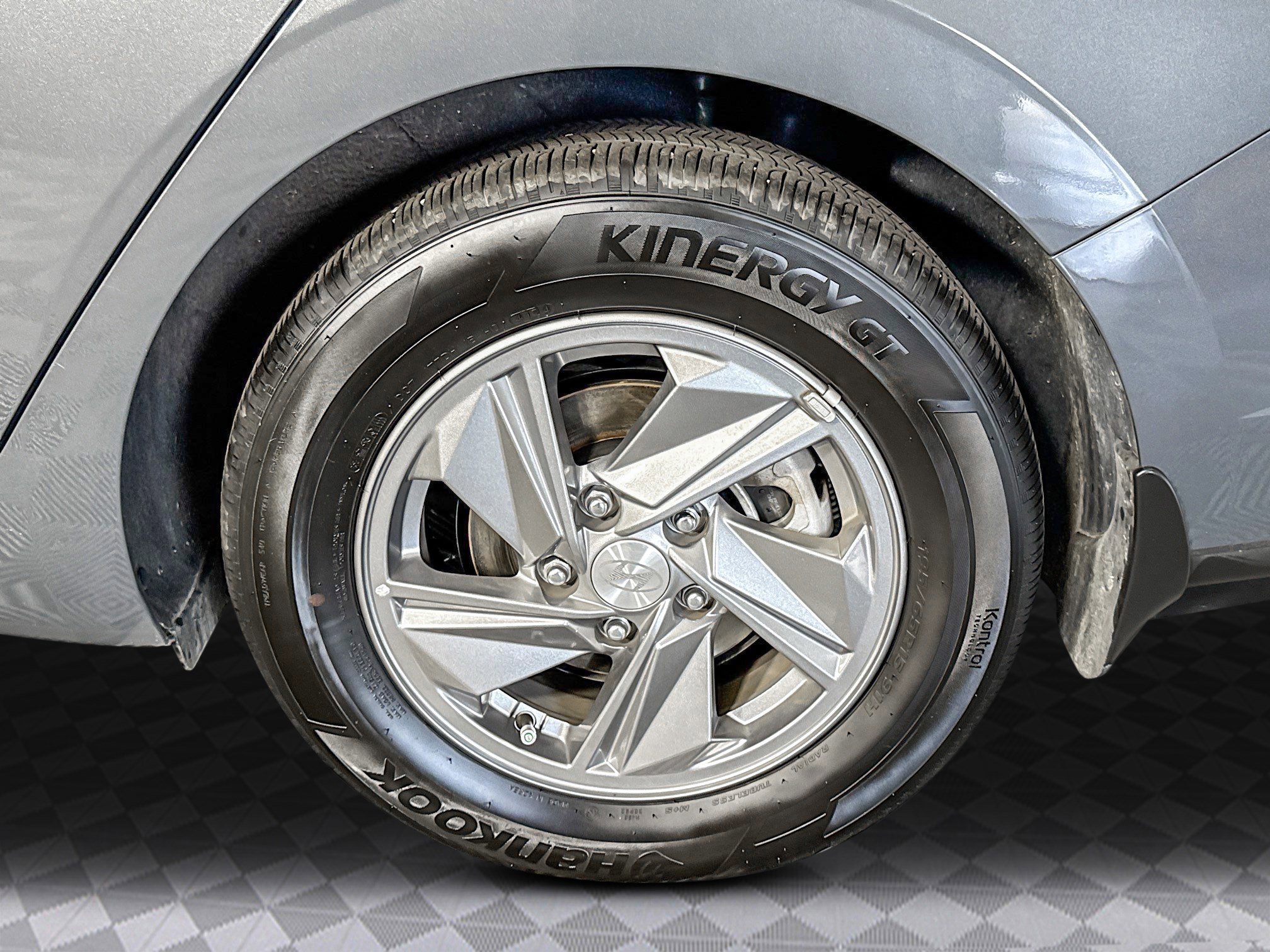 Used 2025 Hyundai Elantra SE image 37