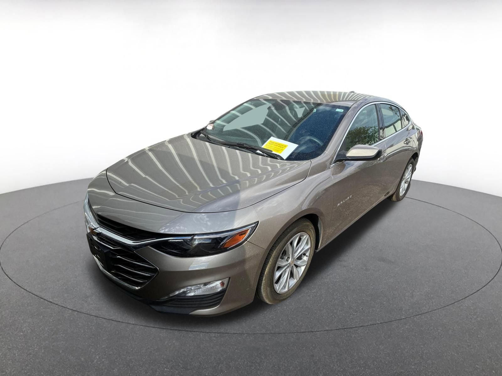 Used 2024 Chevrolet Malibu LT image 2