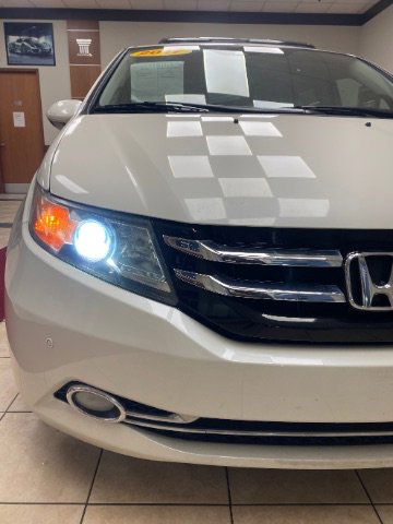 Used 2017 Honda Odyssey Touring Elite image 14