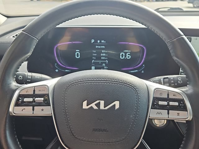 Used 2025 Kia Telluride S FWD image 23