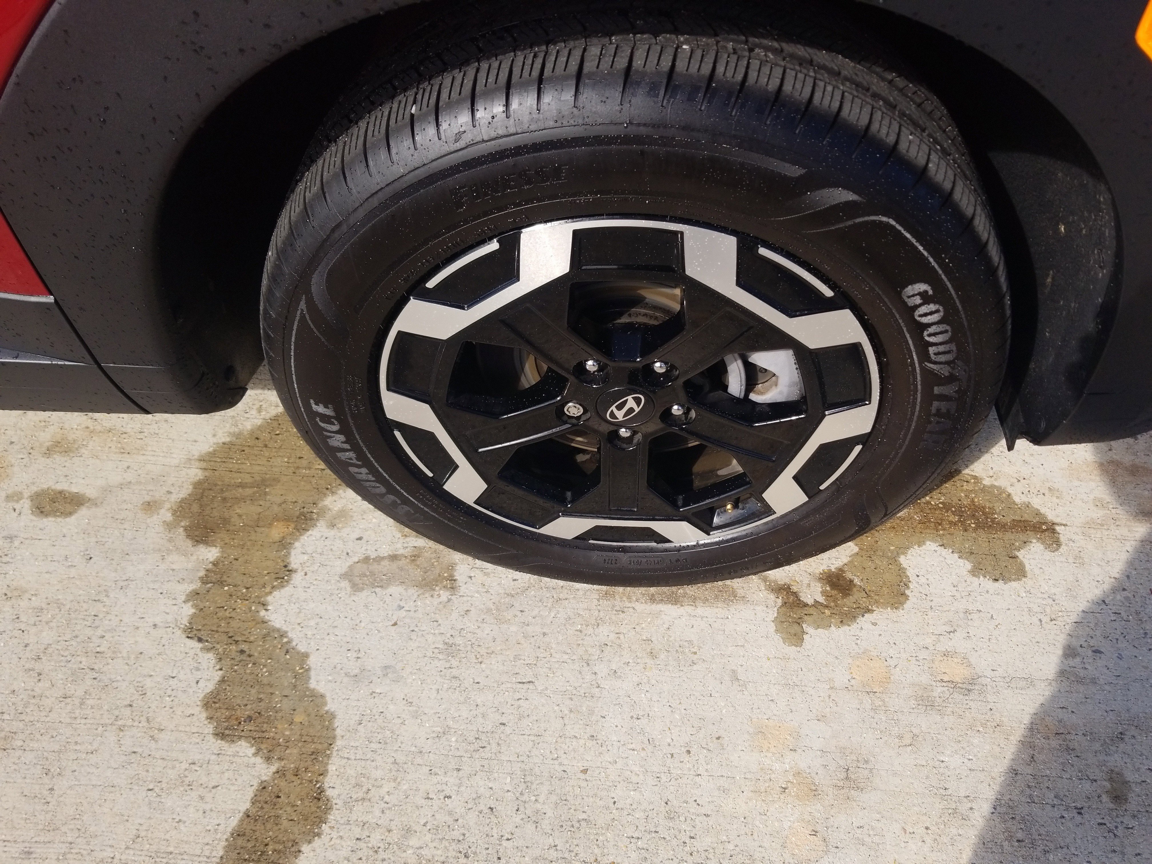 Certified 2025 Hyundai Santa Fe SEL image 24