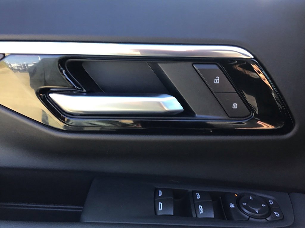 New 2026 Chevrolet Suburban LS image 32