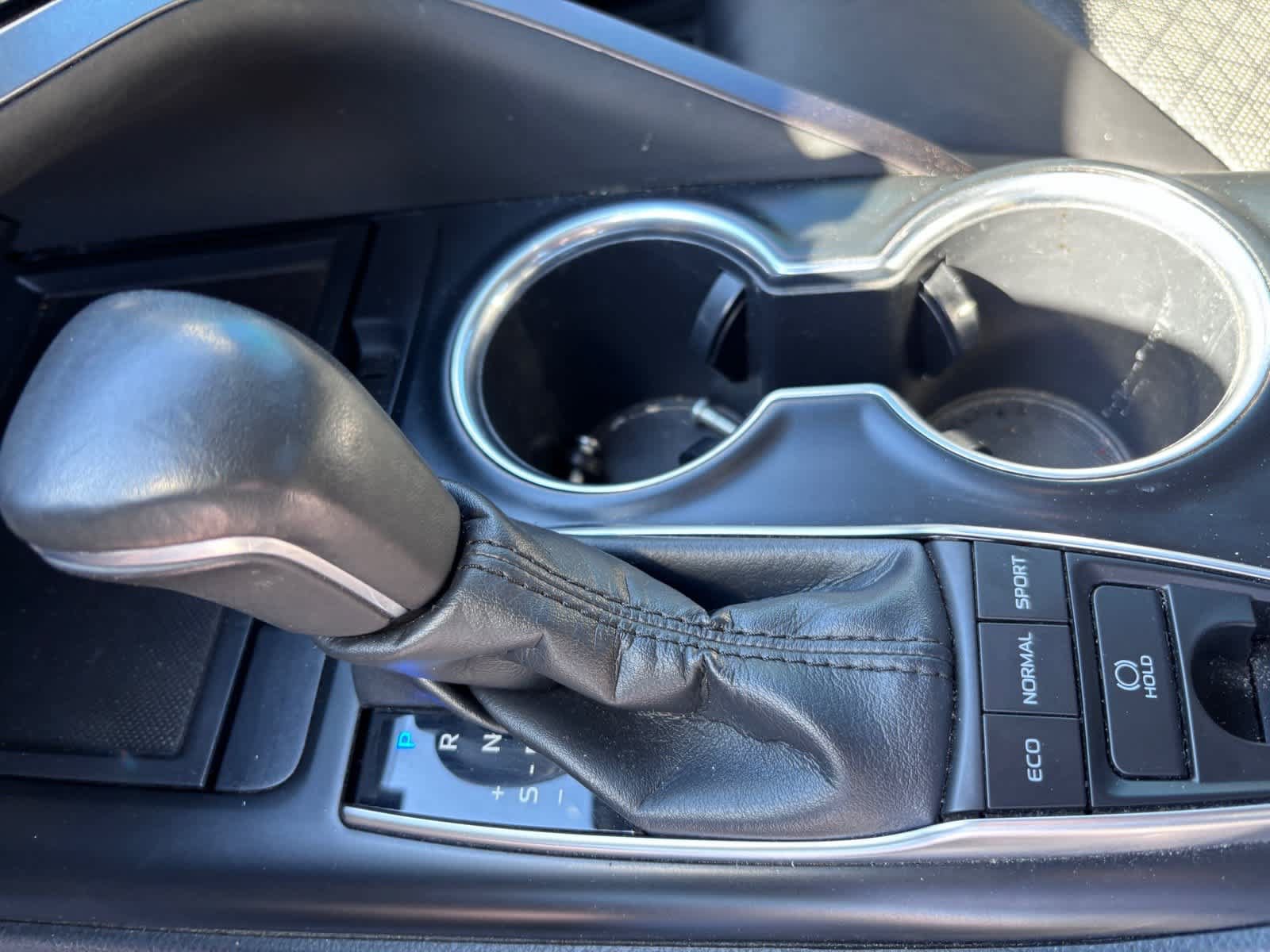 Used 2018 Toyota Camry XSE FWD image 18